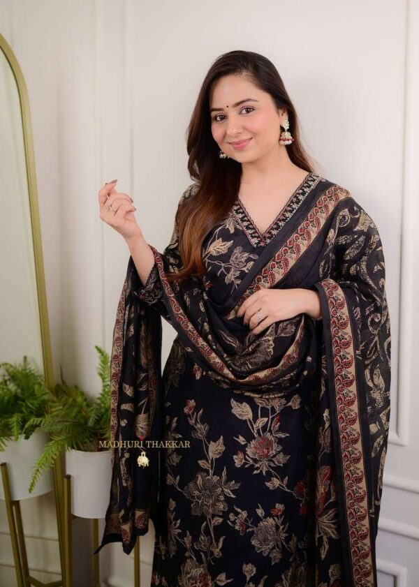 Flawless Florals ? Printex Embroidered Cotton Dress for Daily Style (M) - Image 5